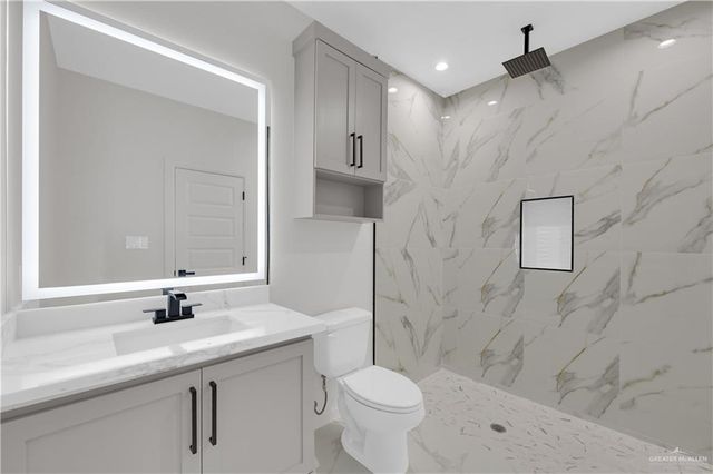 5709 N Gira Del Sol Street, Edinburg, TX 78542