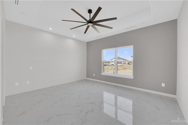 5709 N Gira Del Sol Street, Edinburg, TX 78542