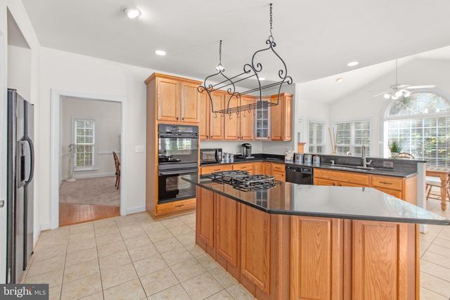 425 GENTLE BREEZE CIR, Fredericksburg, VA 22406