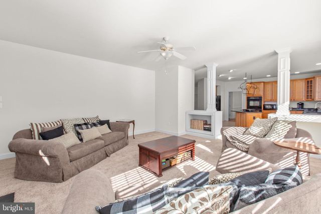 425 GENTLE BREEZE CIR, Fredericksburg, VA 22406