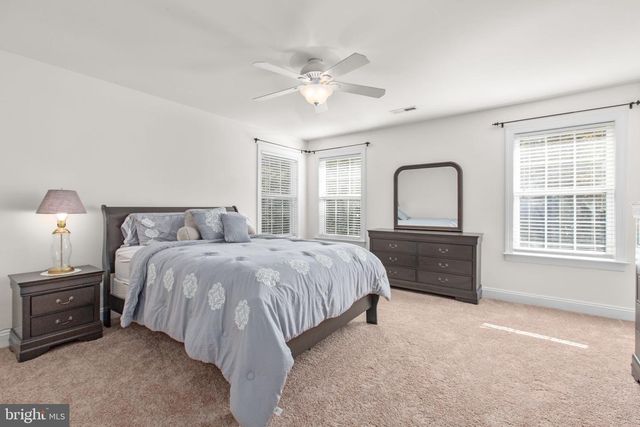 425 GENTLE BREEZE CIR, Fredericksburg, VA 22406