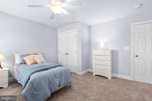 425 GENTLE BREEZE CIR, Fredericksburg, VA 22406