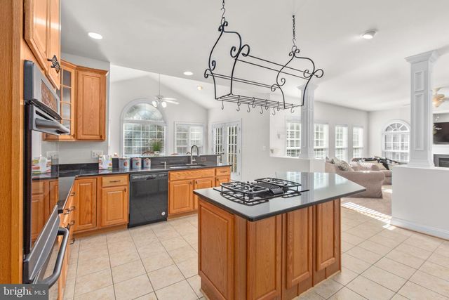 425 GENTLE BREEZE CIR, Fredericksburg, VA 22406