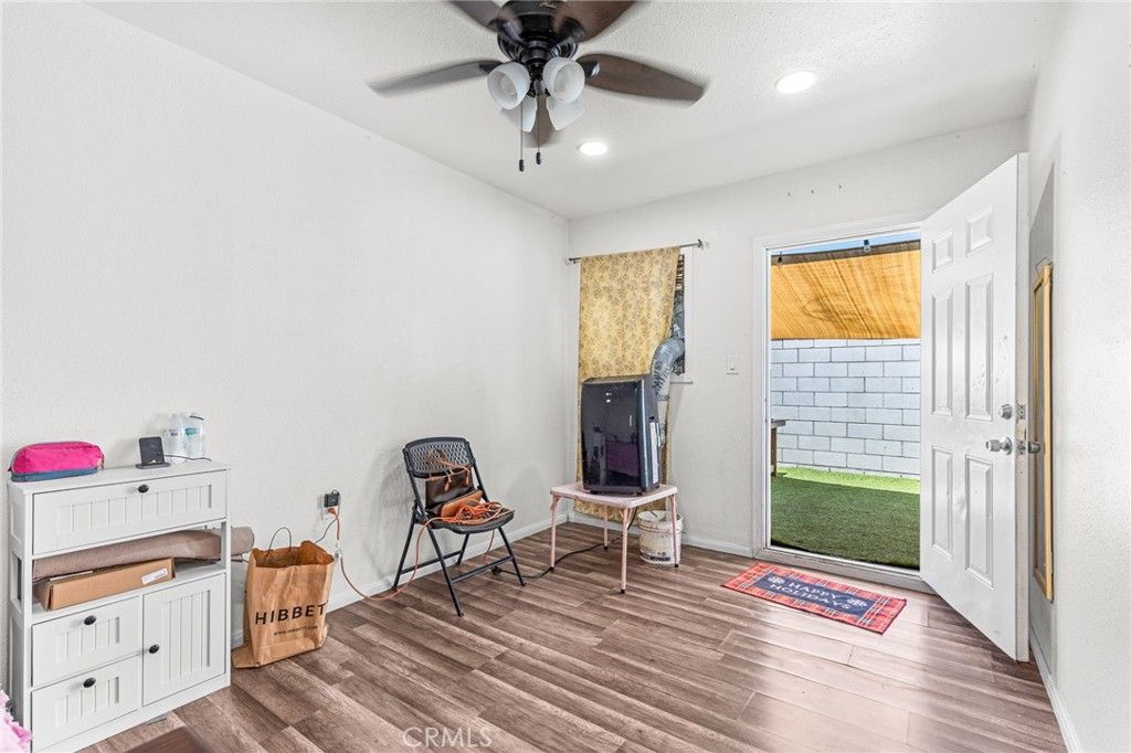 Image 10 of property listing at 2402 W 1st, San Bernardino, CA 92407