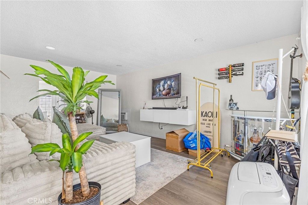Image 11 of property listing at 2402 W 1st, San Bernardino, CA 92407