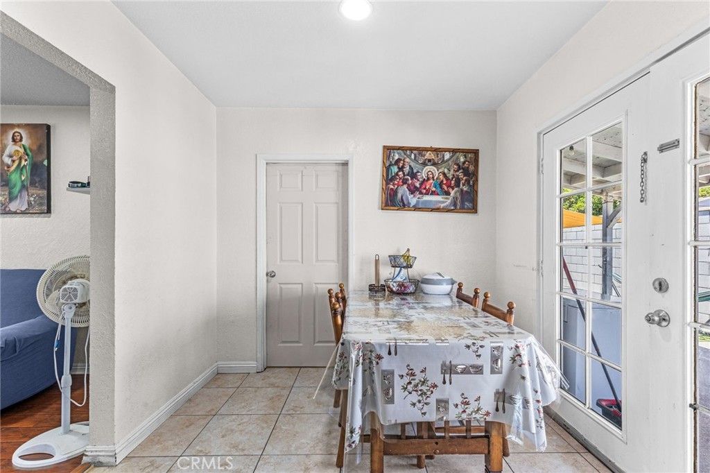 Image 25 of property listing at 2402 W 1st, San Bernardino, CA 92407
