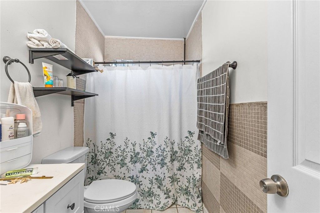 Image 26 of property listing at 2402 W 1st, San Bernardino, CA 92407
