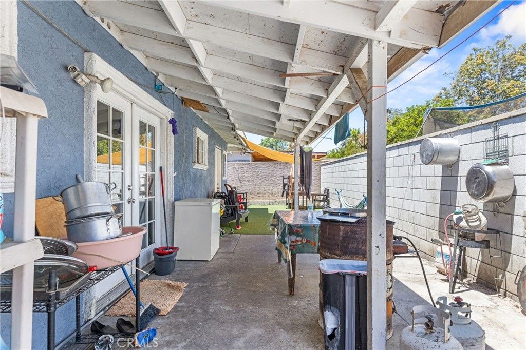 Image 42 of property listing at 2402 W 1st, San Bernardino, CA 92407