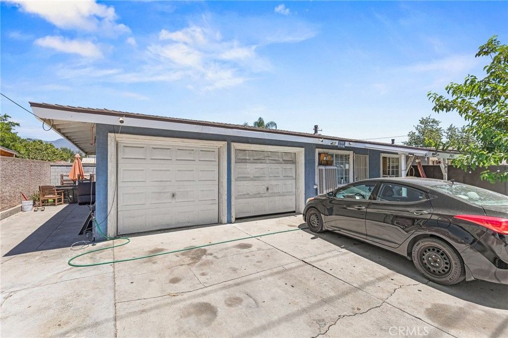 Image 7 of property listing at 2402 W 1st, San Bernardino, CA 92407