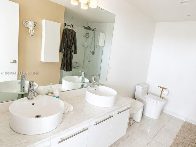 888 Biscayne Blvd 4106, Miami, FL 33132