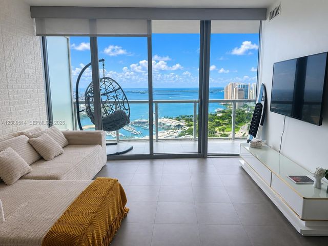 888 Biscayne Blvd 4106, Miami, FL 33132