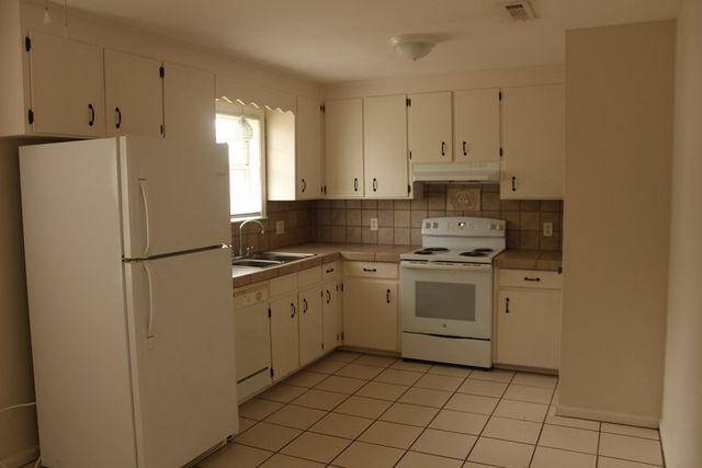 102 Greenridge Road, Dothan, AL 36301