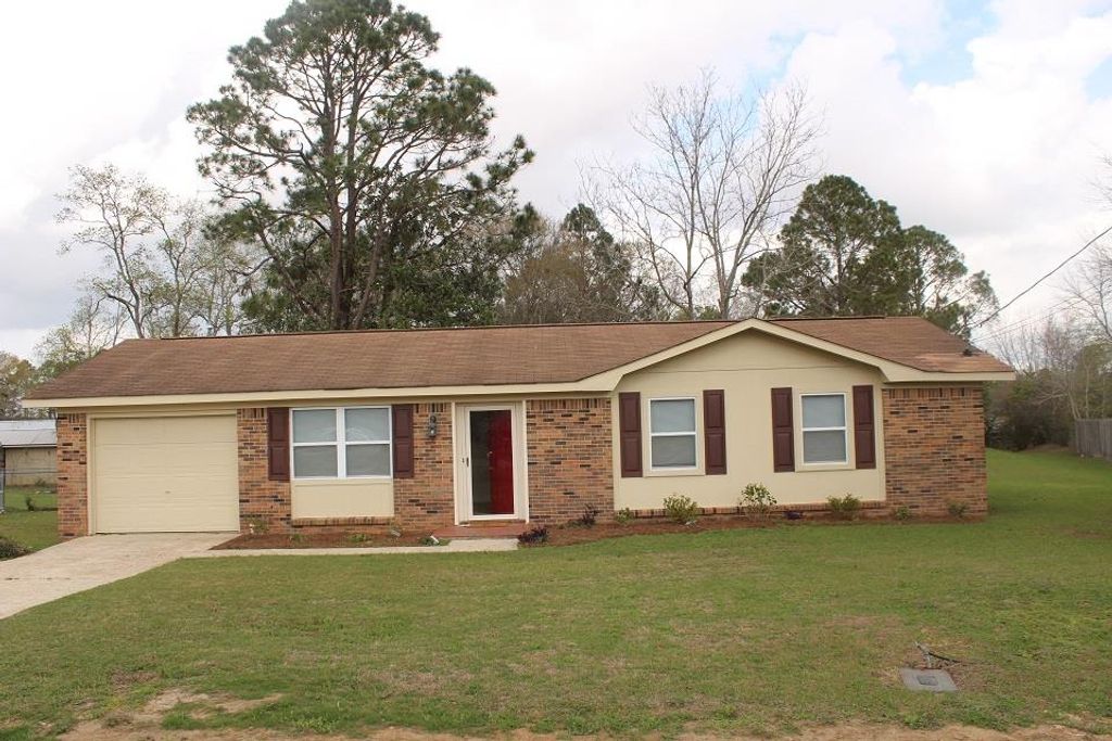 102 Greenridge Road, Dothan, AL 36301
