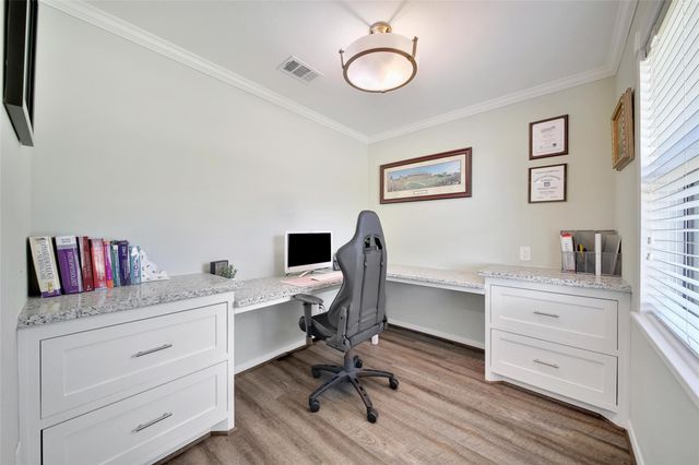 4402 Fallbrook Drive, Houston, TX 77018