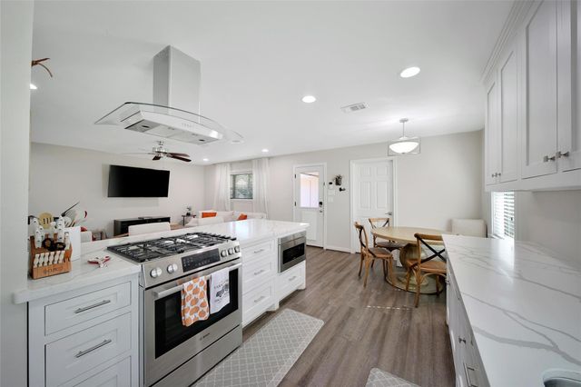 4402 Fallbrook Drive, Houston, TX 77018