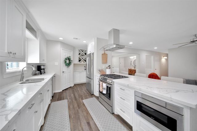 4402 Fallbrook Drive, Houston, TX 77018