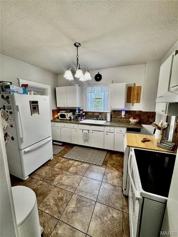 420 Eastern Avenue, Greenville, IL 62246