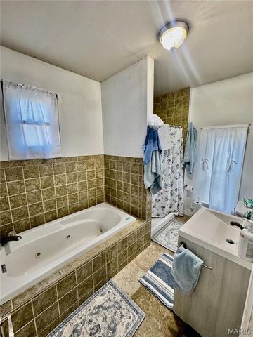 420 Eastern Avenue, Greenville, IL 62246
