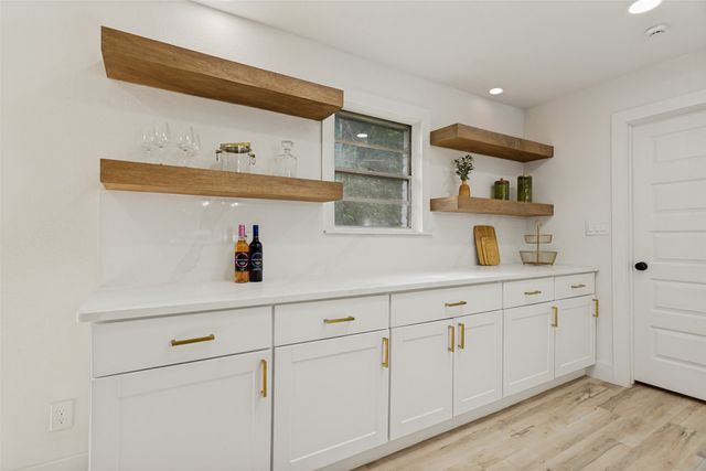 3816 Springbranch Drive, Benbrook, TX 76116