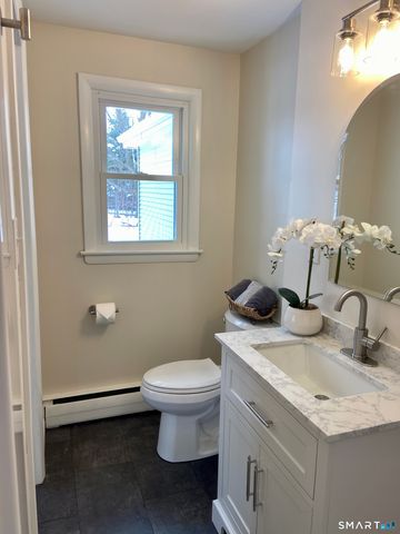 52 Lawton Road, Manchester, CT 06042