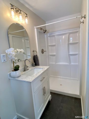 52 Lawton Road, Manchester, CT 06042