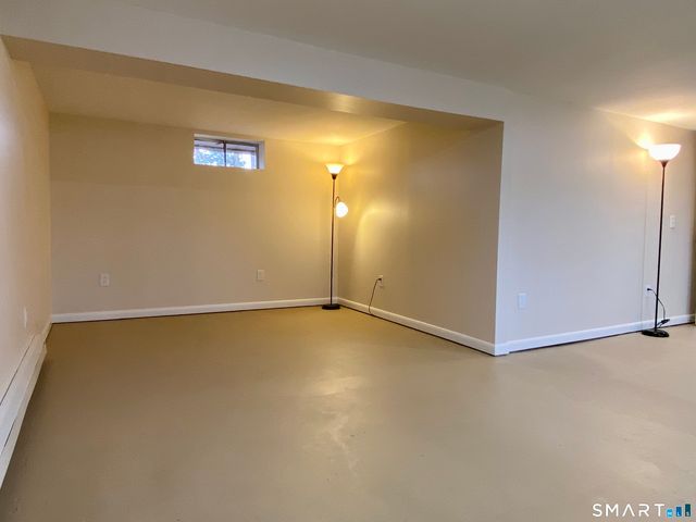 52 Lawton Road, Manchester, CT 06042