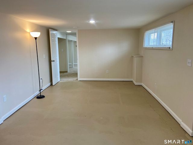 52 Lawton Road, Manchester, CT 06042