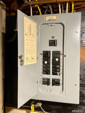 52 Lawton Road, Manchester, CT 06042