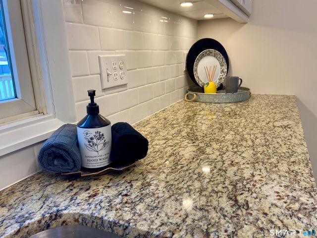 52 Lawton Road, Manchester, CT 06042