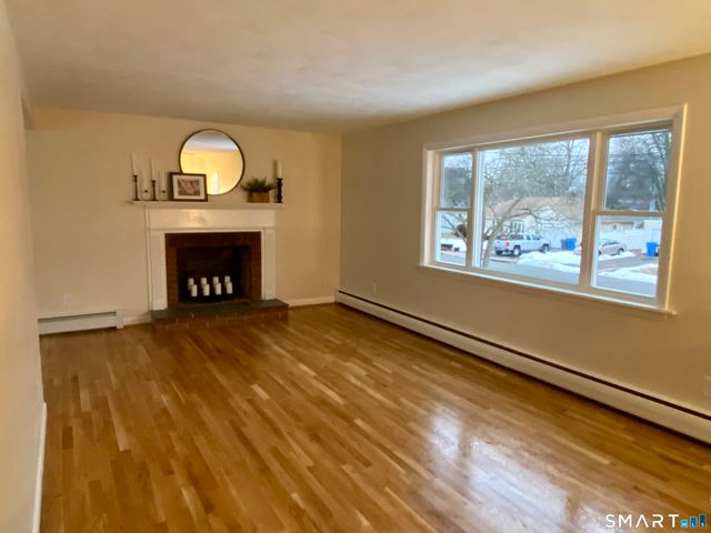 52 Lawton Road, Manchester, CT 06042