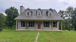 899 Flat Rock Rd, Crossville, TN 38572