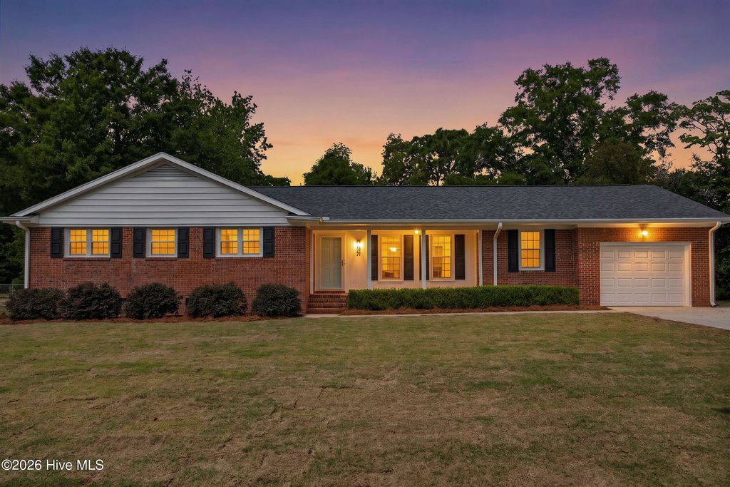 617 Windemere Road, Wilmington, NC 28405