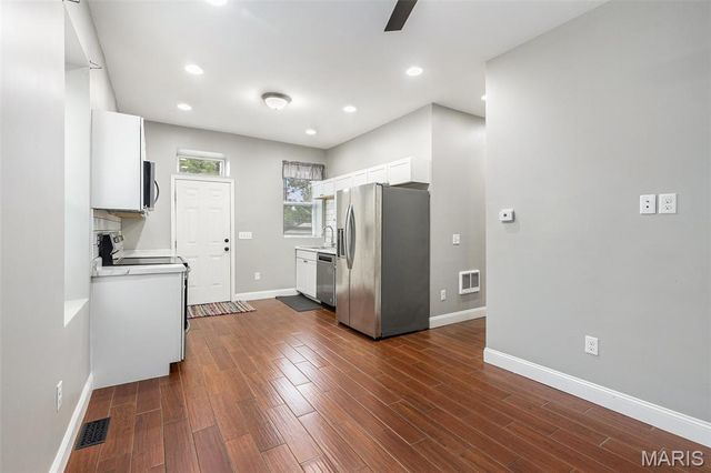 7915 S Broadway, St Louis, MO 63111