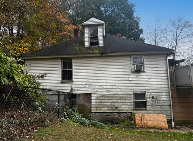 915 Thompson Run Rd, Springdale Twp, PA 15049