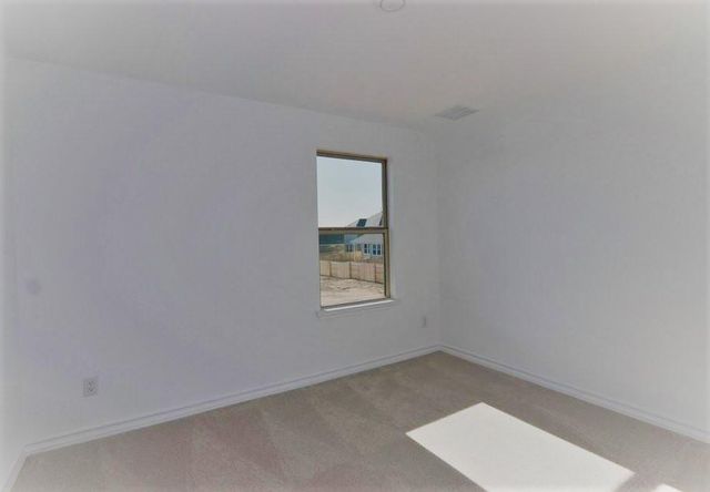 562 Papaya DR, Buda, TX 78610