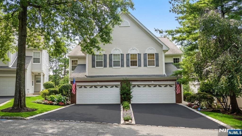 175 Warbler Drive, Wayne, NJ 07470