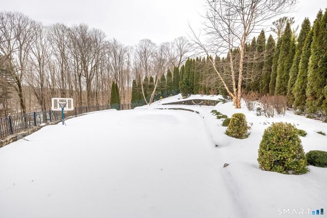 96 Hobby Drive, Ridgefield, CT 06877