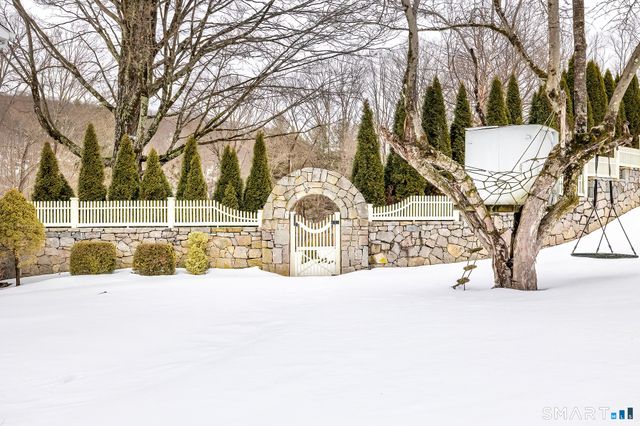 96 Hobby Drive, Ridgefield, CT 06877