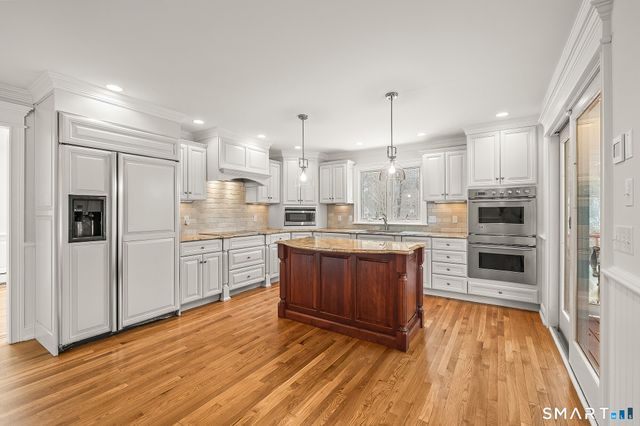 96 Hobby Drive, Ridgefield, CT 06877