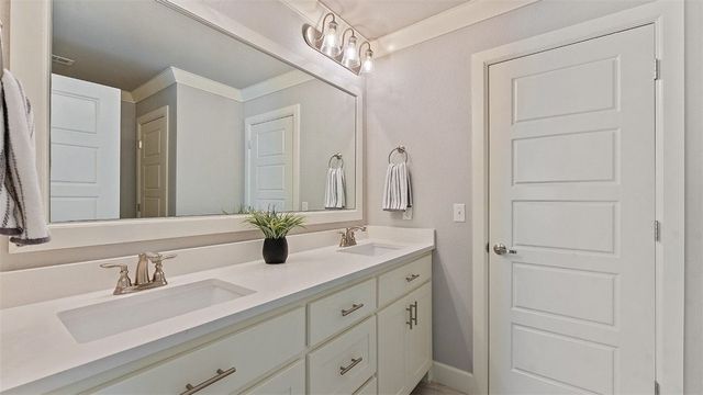 5222 S Brookmere Street, Rogers, AR 72758