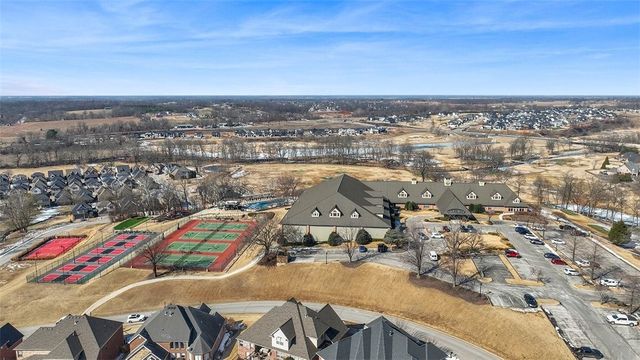 5222 S Brookmere Street, Rogers, AR 72758