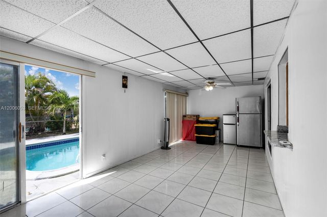 6534 NW 2nd St, Margate, FL 33063