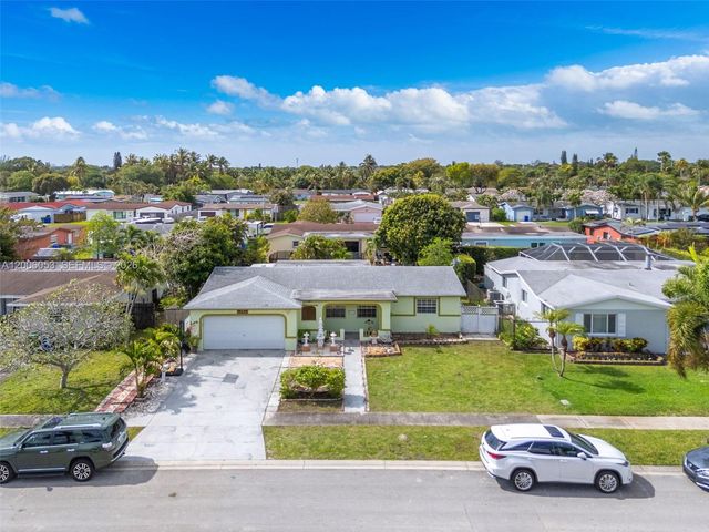 6534 NW 2nd St, Margate, FL 33063