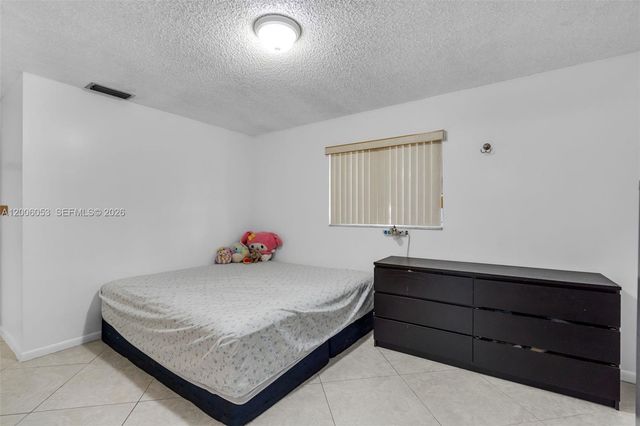 6534 NW 2nd St, Margate, FL 33063