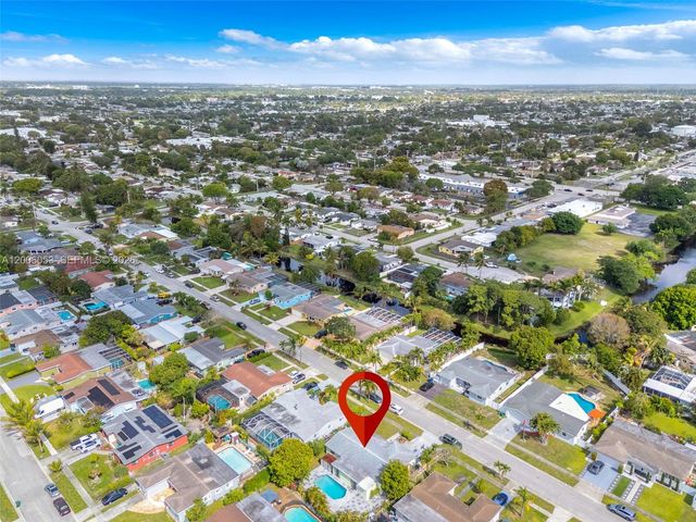 6534 NW 2nd St, Margate, FL 33063