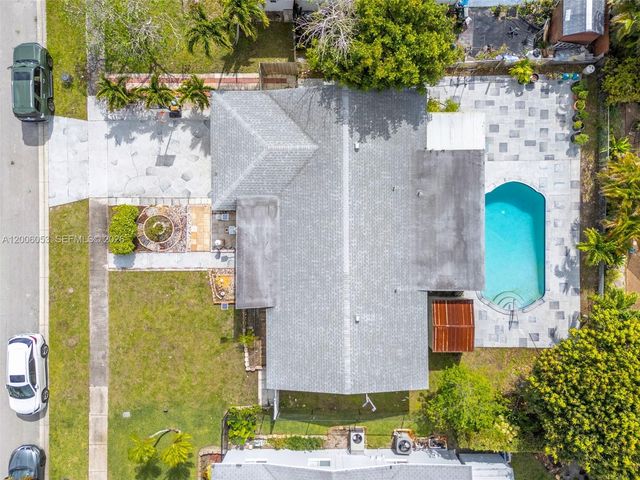 6534 NW 2nd St, Margate, FL 33063