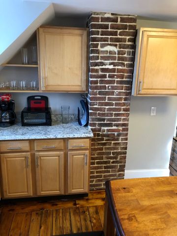 107 Boston Street 3, Salem, MA 01970
