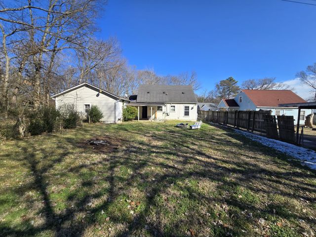 966 Greenwood Ct, Clarksville, TN 37040