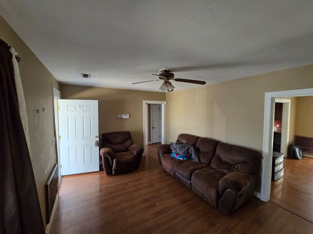 966 Greenwood Ct, Clarksville, TN 37040