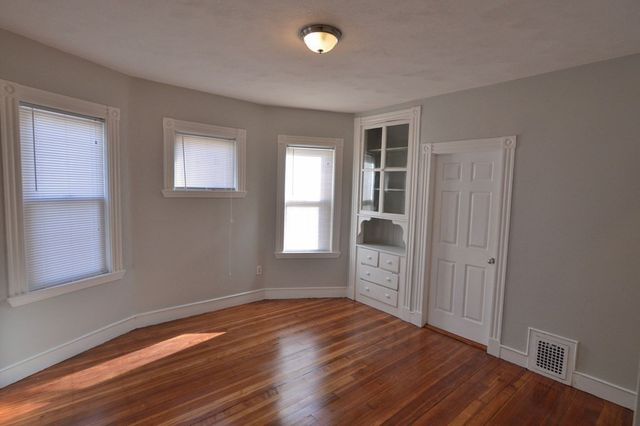 28 Taft Street 3, Boston, MA 02125